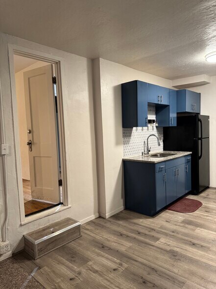 Building Photo - 2908 Monterey Ave SE