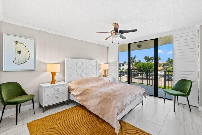 Building Photo - 899 Jeffery St