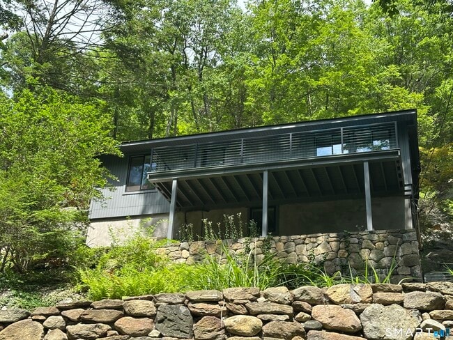 Building Photo - 9 Orchard Beach Rd