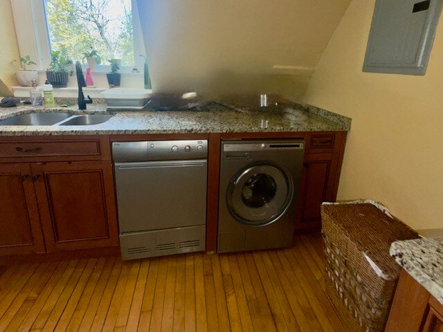 Building Photo - 81 Church St