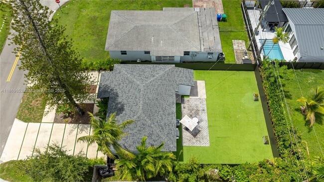 Building Photo - 3381 Florida Ave
