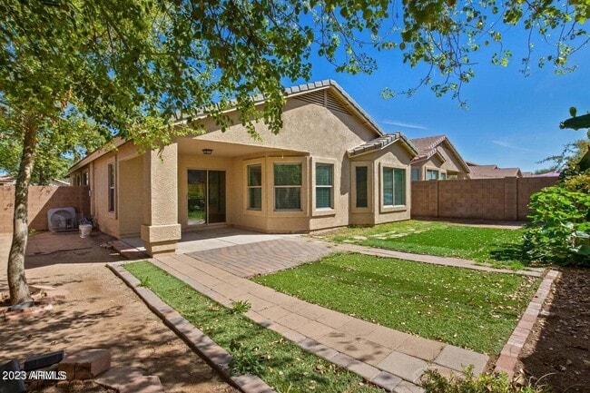 Building Photo - 3221 W Alta Vista Rd