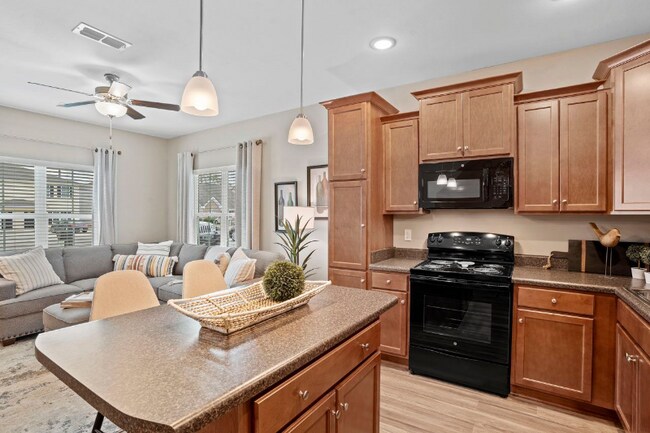 Building Photo - 2215 Del Carmel Way