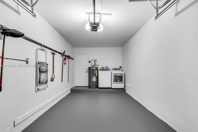 Building Photo - 15057 SW 32nd St