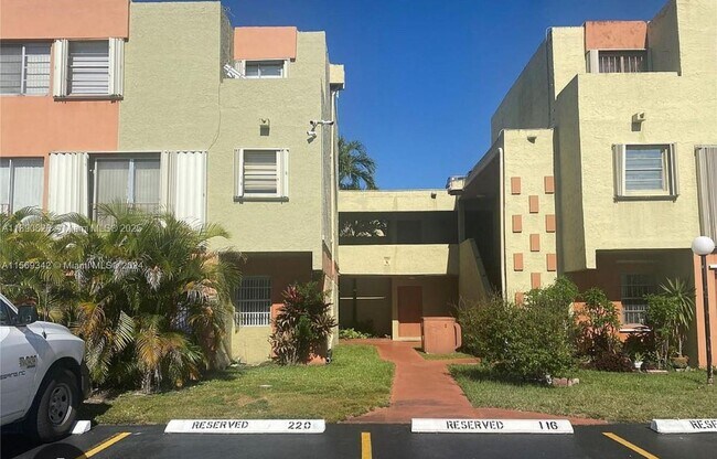 Building Photo - 9390 W Flagler St
