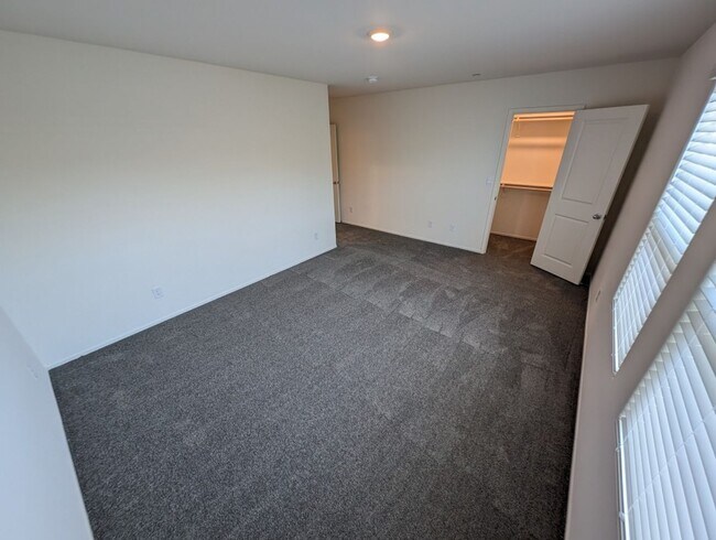 Building Photo - 5019 Chapin Mesa Ave