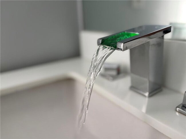 Building Photo - 6347 Ellenwood Dr