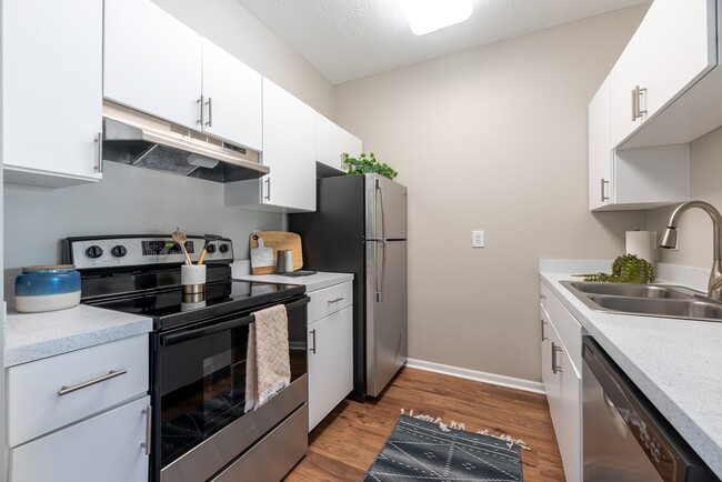 Newly Renovated Kitchen with Stainless Steel Appliances - BriceGrove Park Apartments