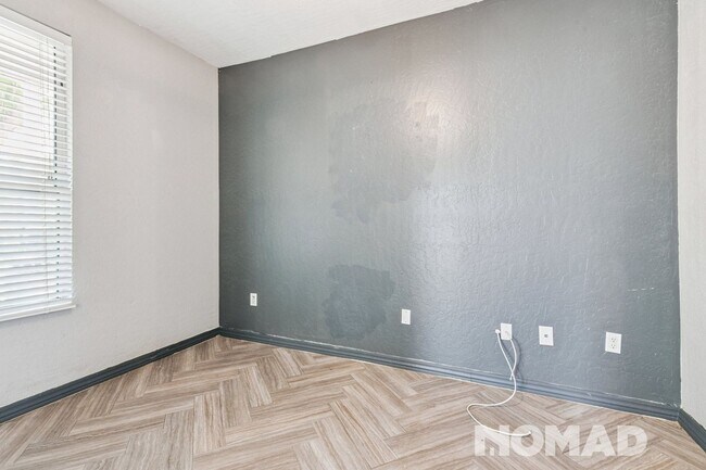 Building Photo - Spacious 4BR House in Litchfield Park
