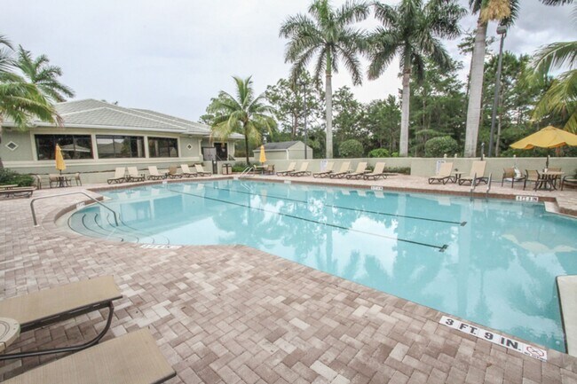 Building Photo - Fully Furnished Seasonal Condo Rental At G...