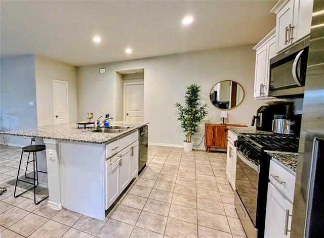 Building Photo - 16628 Hay Vly Dr