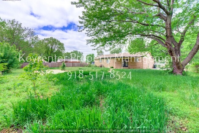 Building Photo - Recently Renovated 3 Bed 2 Bath in Collinsville!