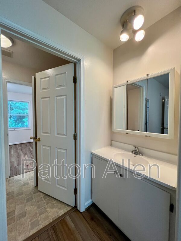 Building Photo - 133 Citadel Dr