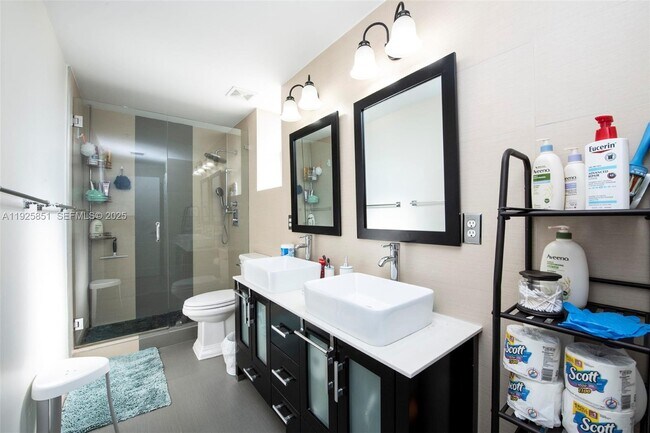 Building Photo - 6380 NW 114th Ave