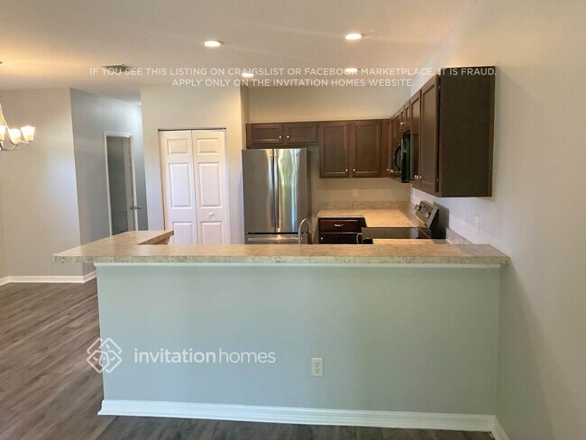 Building Photo - 4004 11th St E