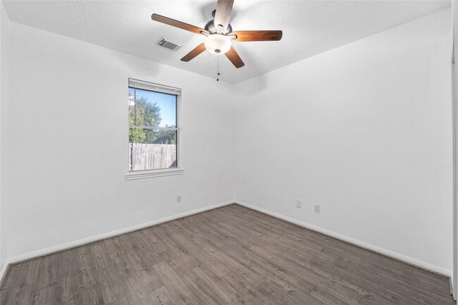 Building Photo - 11543 Valley Pike Ct