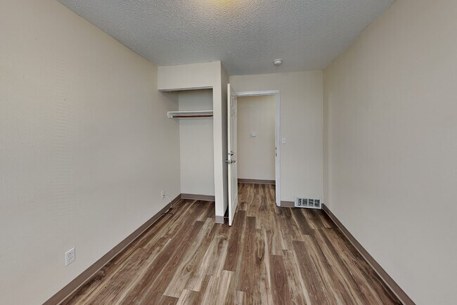 Building Photo - 218 Stanton Ave