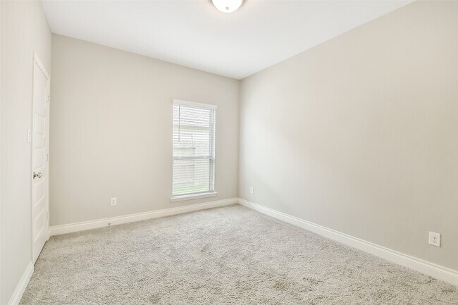 Building Photo - 19827 Bronze Spur Ct