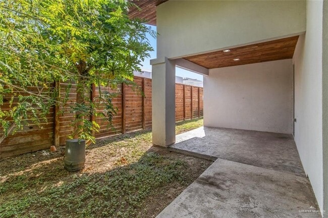 Building Photo - 21 Kilgore Ave