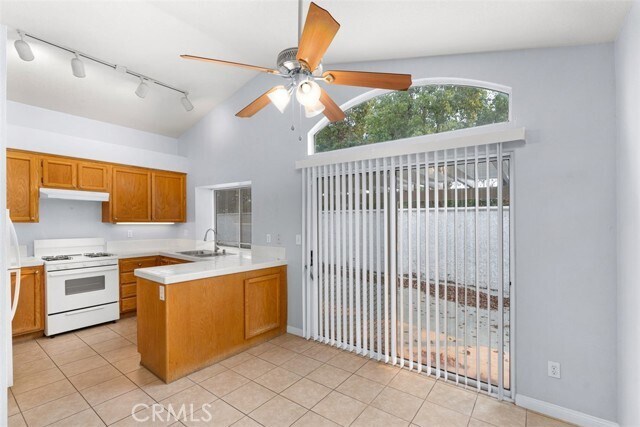 Building Photo - 28243 Valombrosa Dr