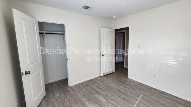 Building Photo - 13869 Llama Pl