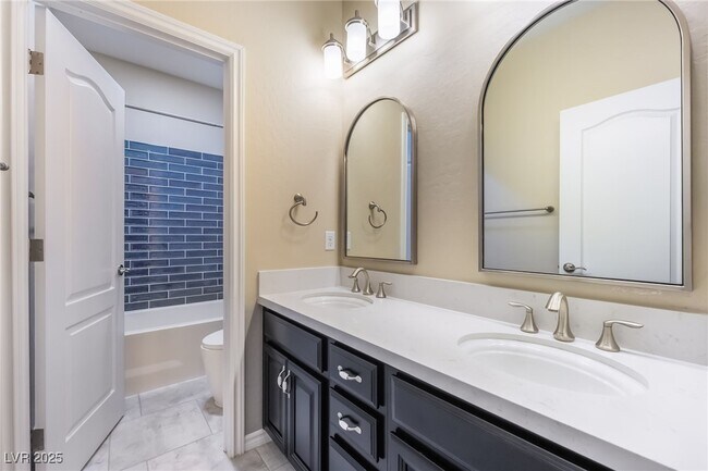 Building Photo - 1088 Via Alloro