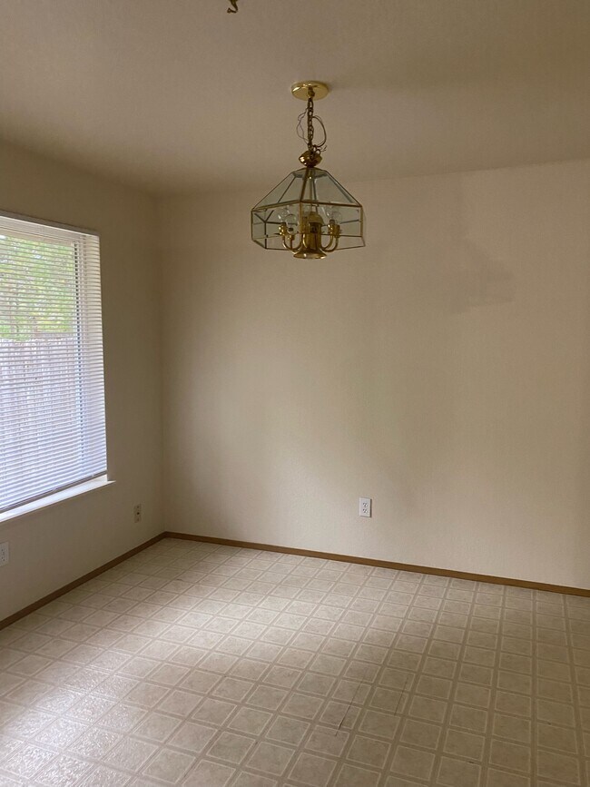 Building Photo - 73 E Pine Park Ln