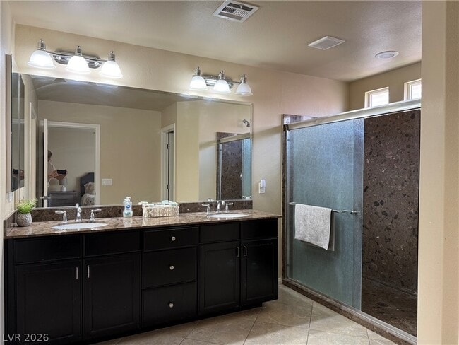 Building Photo - 6073 Crown Palms Ave
