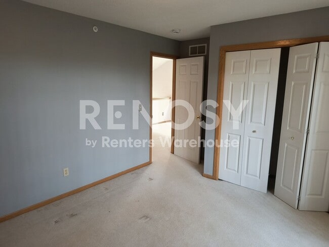 Building Photo - 4BD/2BA in Hopkins Available Now