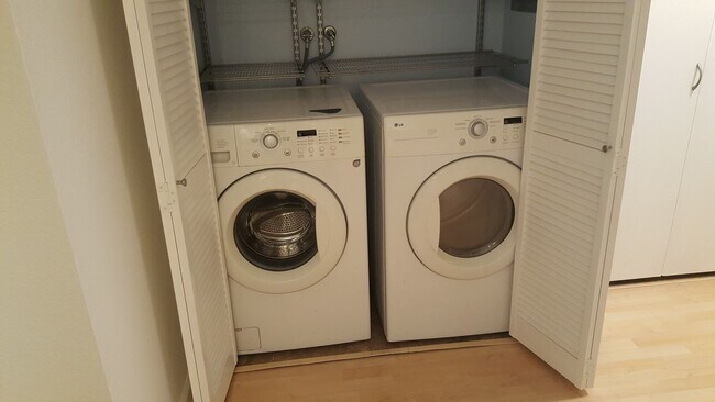 Building Photo - Lovely 1bd. Ground-Level Condo in Cotati