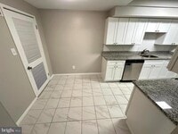 Building Photo - 10234 Prince Pl