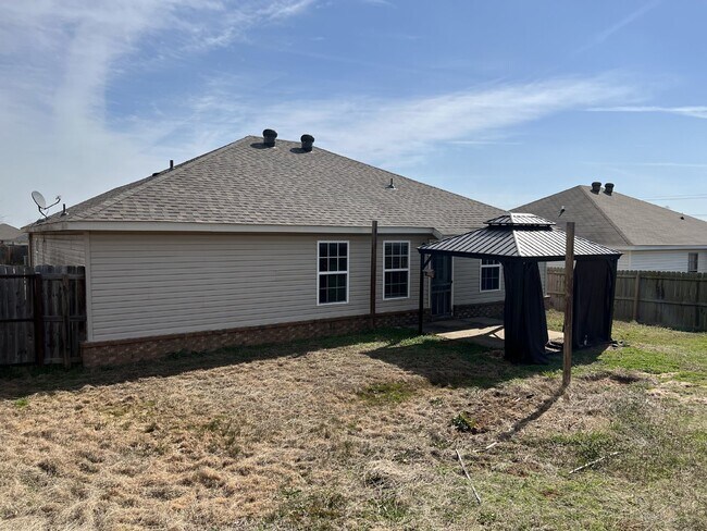 Building Photo - Charming 3 Bed, 2 Bath Rental Property in Barling, AR - Move-in Ready!