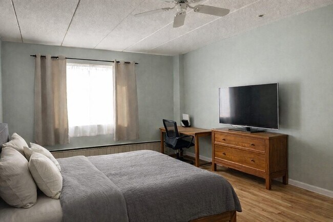 Building Photo - 30 High St