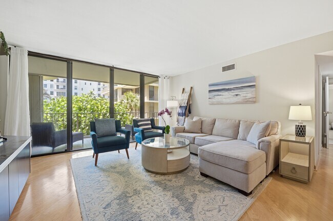 Building Photo - 3200 S Ocean Blvd