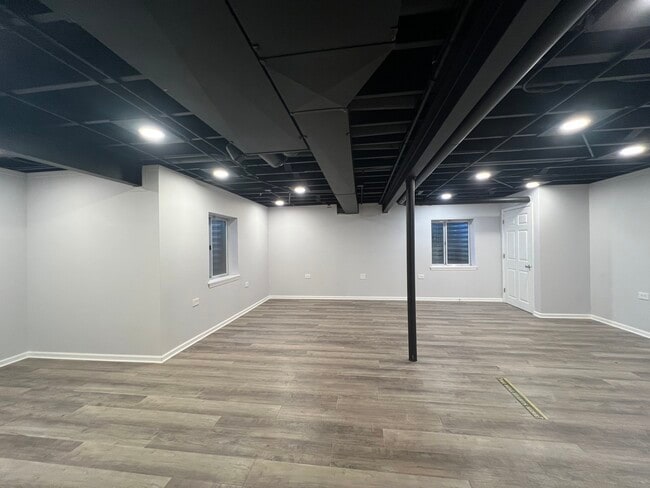 Building Photo - 11800 Niagra Ln