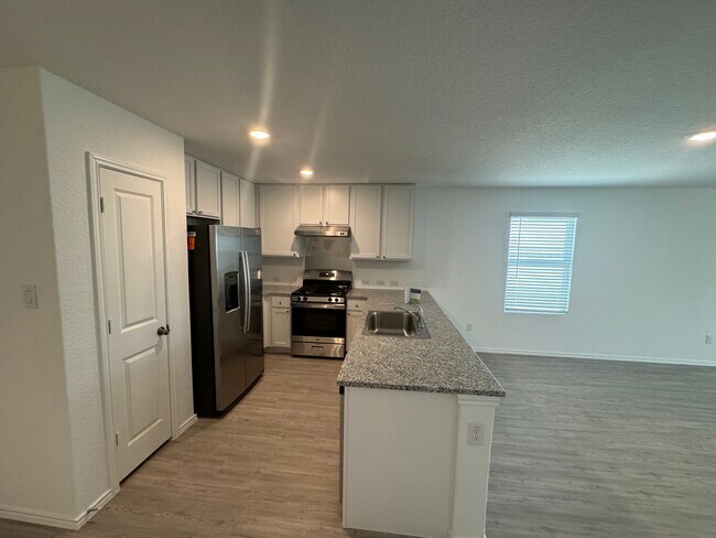 Building Photo - 1155 Barbarosa Rd