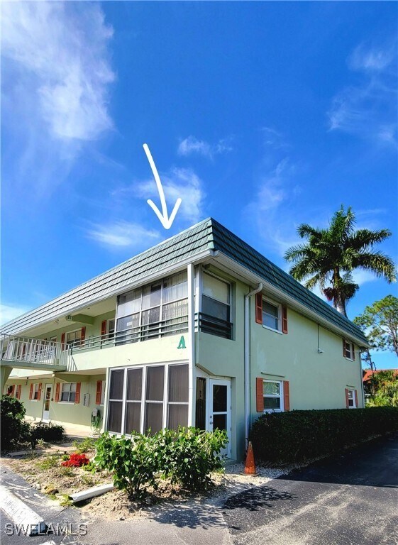 Building Photo - 300 Valley Stream Dr