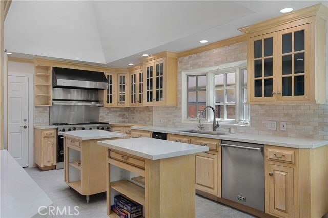 Building Photo - 5047 Orrville Ave