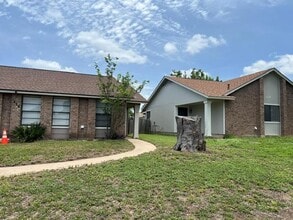 Building Photo - 1428 W Braker Ln