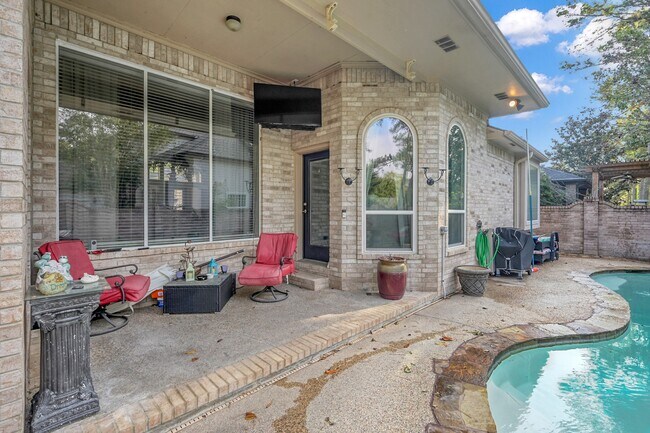 Building Photo - 192 Monterrey Rd W