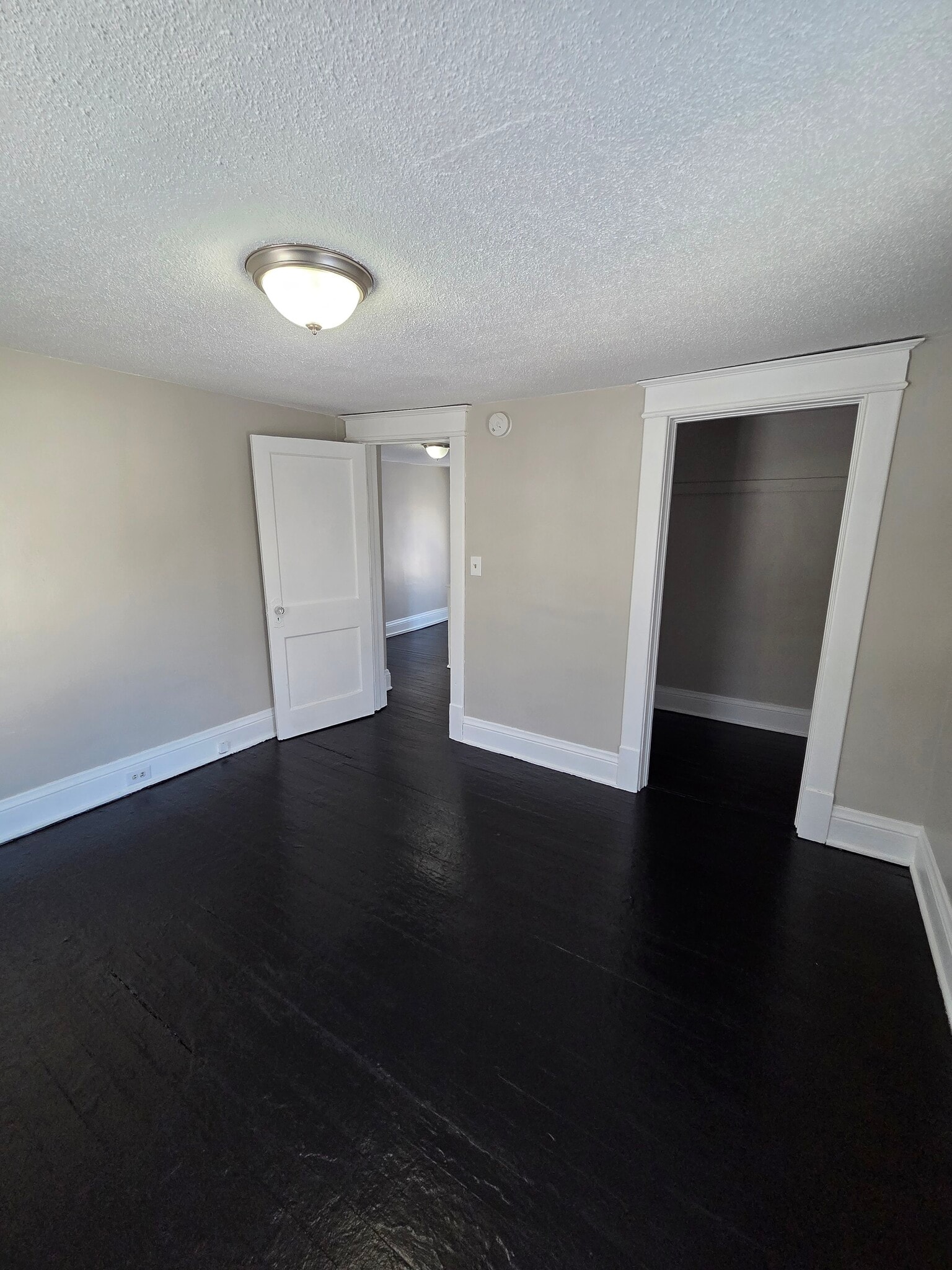 Building Photo - 293 Mason Ave