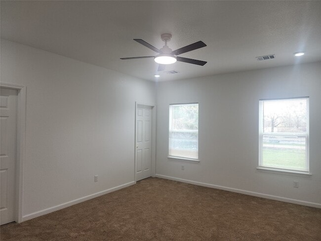 Building Photo - 6719 Roanoke St