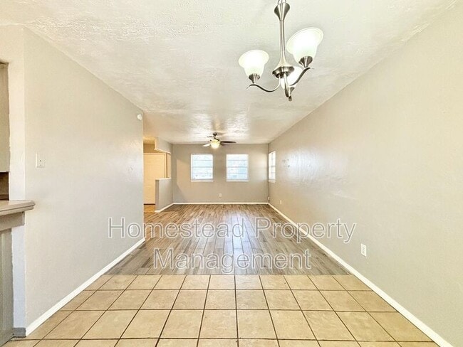 Building Photo - 10200 N Military Ave