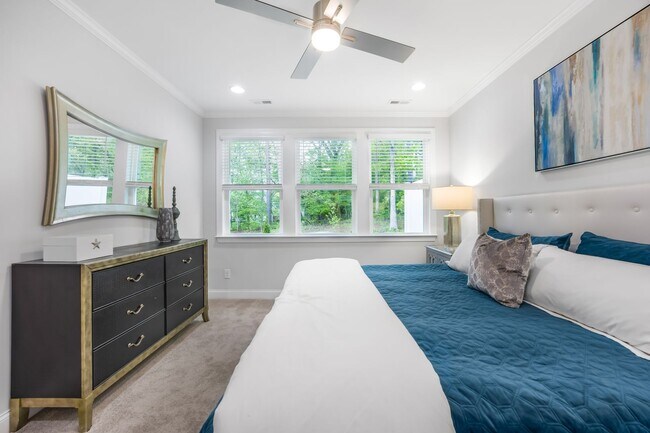 Building Photo - Washam Potts Townhomes