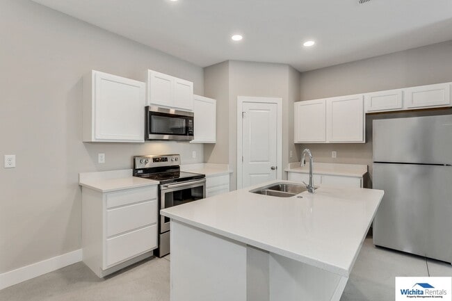 Building Photo - Mulvane duplex