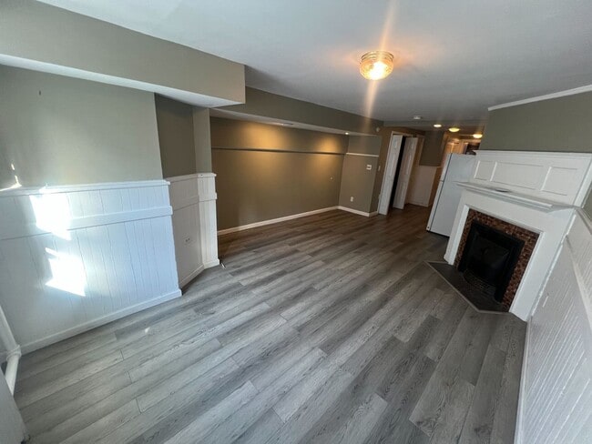 Building Photo - 405 Hamilton St