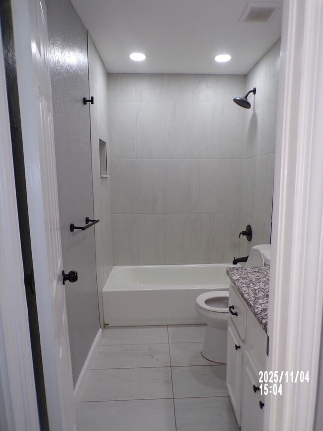 Building Photo - Fresh Paint!!, New Flooring and Granite Counter Tops!!!