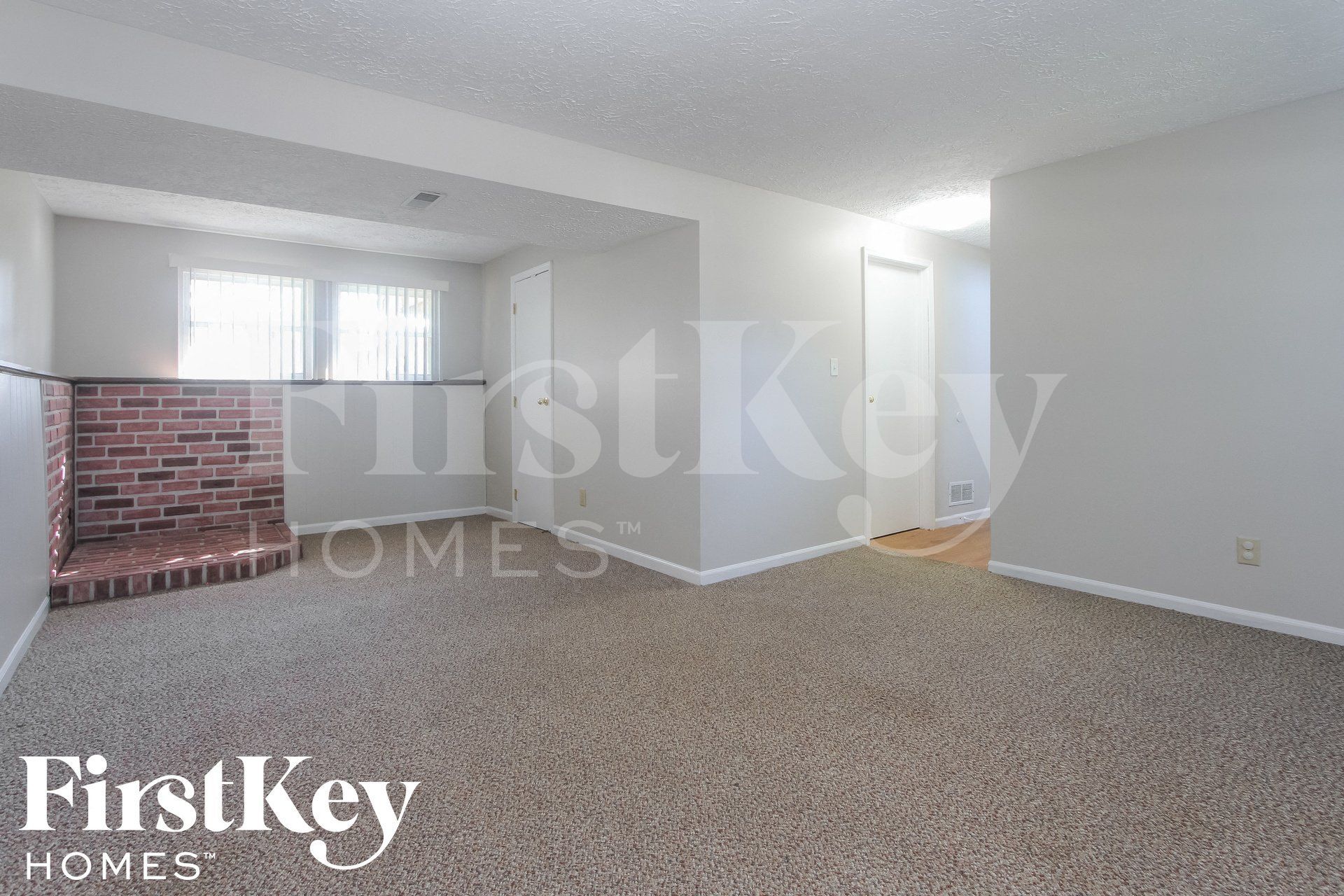 Building Photo - 1273 W Stillwater Ln