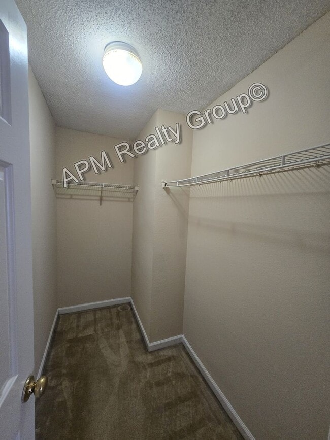 Building Photo - Two bedroom patio home