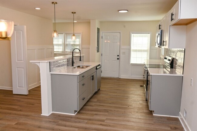 Building Photo - MOVE-IN READY-NORTH-COLUMBUS & FT BENNING ,GA-3 BEDROOMS,2  BATHS